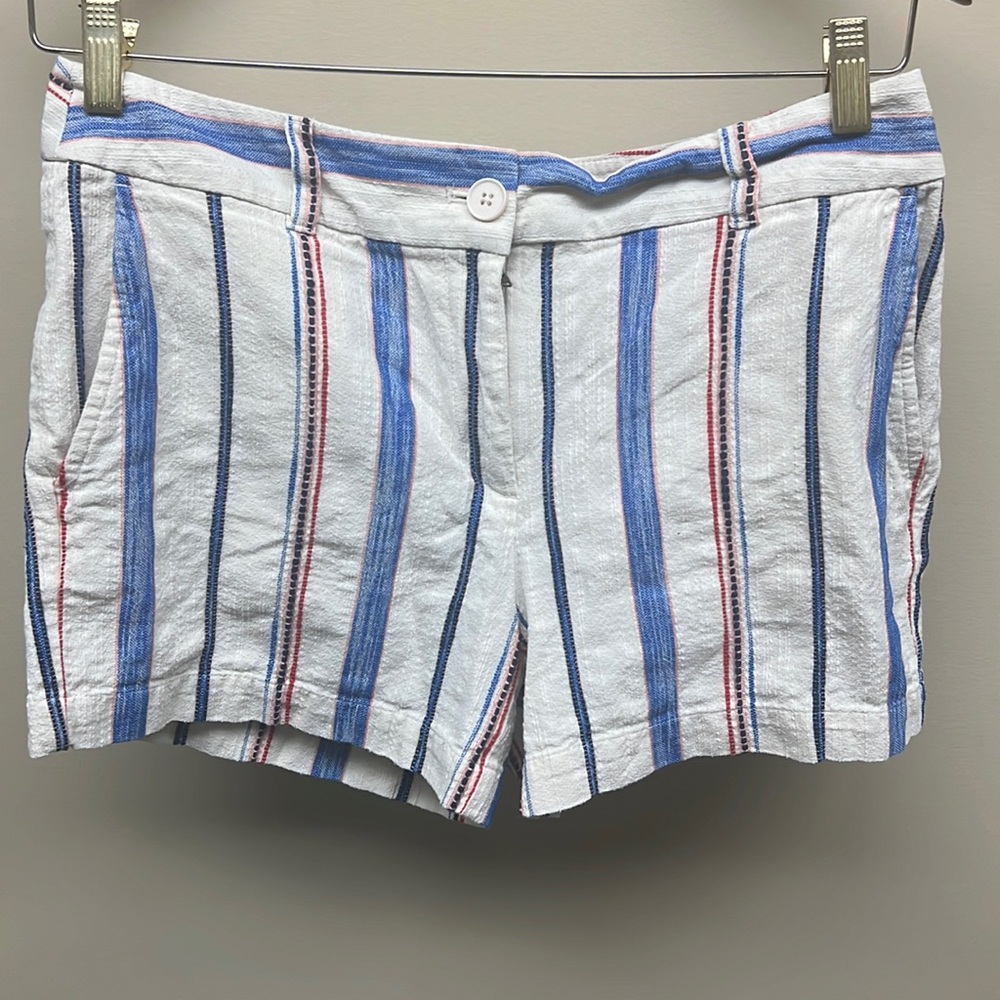 Ann Taylor LOFT 4” shorts size 8 stripes white blue red 70056 good as new